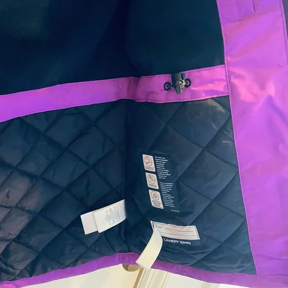 Lands End Kids Squall Waterproof Insulated Winter Parka w/ Grow-A-Long Sleeves - Picture 5 of 10